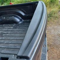Galinių durų spoilerio lūpos apsauginis dangtelis Dodge Ram 1500 2500 3500 Galinių durų viršus Pakeisti CH1909100 55372052AH juoda