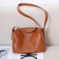 Natūralios odos moteriška rankinė „Premium Sense“ Nišinė peties rankinė „Viskas viename“ Pagalvėlės formos moteriška rankinė kasdienai po pažastimi Crossbody rankinė