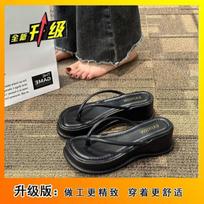 Outer wear holiday thick-soled flip-flops shoes women's French 2025 summer and autumn new thick-soled heel cool slippers 35