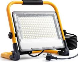 200 W LED statybinis prožektorius su trikoju ir 4 metrų 3G 0,75 mm² VDE guminiu kabeliu, IP66 vandeniui atsparus darbo prožektorius dirbtuvėms, techninei priežiūrai ar statybvietėms, 6500 K šaltai balta šviesa, 20 000 liumenų