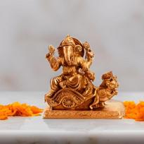 Purpledip retos kolekcijos žalvario statulėlė Ganapathi Ganesha ant vežimo, kurį traukia pelė (11088)