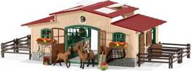 schleich 42195 "Farm World" arklidė su žirgais ir priedais, 96 dalių arklidės žaidimų rinkinys su 2 x Schleich žirgų figūrėlėmis, 1 x raitelio figūrėle ir daugybe priedų, žaislas vaikams nuo 3 metų