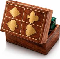 Unikalios gimtadienio dovanų idėjos Rankų darbo klasikinis medinis žaidimo kortų laikiklis Deck Box Storage Case Organizatorius su 2 aukštos kokybės "Ace" žaidimo kortų rinkiniais Jubiliejus