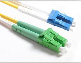 MicroConnect LC/UPC-LC/APC 15m OS2 OD: 2mm  Fibre Patch Cable