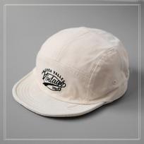 Retro Short Brim Baseball Cap Breathable 5-Panel Flat-brimmed Sun Cap Letters Embroidery Cotton Trucker Hat smėlis