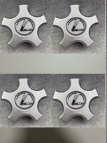 AAQF1 4 vnt. Centriniai ratlankių dangteliai, suderinami su 2004 m. Lexus LS430 ratlankio stebulės dangteliu su emblema 4pcs sidabras
