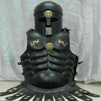 MUSCLE ARMOR CUIRASS striukė IR TROY HELMET viduramžių riterių šarvai