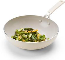 Kitchenaid - Coloured Aluminum Wok - Almond Cream - 28 cm