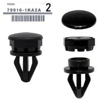 2X Bagažinės lentynos kabliukai Nissan Juke F15 2010 - 2015 tvirtinimo elementai galinio bagažo skyriaus plastikinės sagos bagažo laikikliai spaustukai atsarginės dalys 79916-1KA2A black