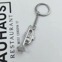 Trimito pakabukas, skirtas vyrams, imituojantiems rago instrumento formos pakabuką, skirtas automobilio aksesuarams, raktų pakabukas, madingi papuošalai, dovanos