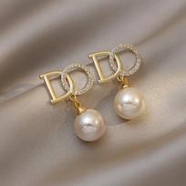 Luxury Style Pearl Drop Earrings with Crystal Embellished Geometric Design Lightweight Fashion Jewelry for Women and Girls One Size auksas