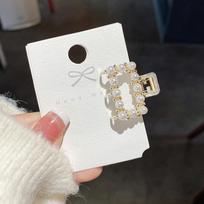 Korėjietiškas retro skaidrus perlamutrinis segtukas Korėjietiška kūrybinio vonios perlo plaukų segtuko versija, madinga skaidrios spalvos segtukas 2.6*2.5cm white