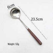 Nerūdijančio plieno sriubos šaukštas su retro imitacijos medine rankena – idealiai tinka naudoti namuose ir restorane sriubose, košėse ar karštuose puoduose. soup spoon