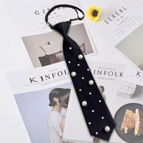 Perliniai marškiniai su juodu kalnų krištolo kaklaraiščiu, ne tinginiams one-size