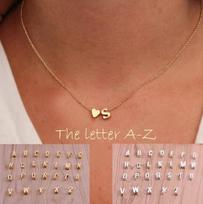 26 Raidės Megztinio Grandinėlės Karoliai Maži Meilės Širdelės Pakabukai Moterims Collier Įsimylėjėlių Dovana Choker Karoliai Pakabukas Papuošalai Draugystės Dovanos 1 vnt KTJ A auksas