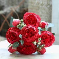 Rožinis dirbtinių bijūnų ir rožių puokštė, netikros šilkinės gėlės su pumpurais namų ir vestuvių dekoravimui raudona