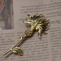Vintage Thistle Flower Brooches For Women Unisex 2-Color Metal Grass Plants Party Casual Brooch Pins Gifts One Size