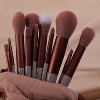 13 dalių Pro minkštas purus makiažo šepetėlių rinkinys Aukščiausios kokybės kosmetinių akių šešėlių maišymo šepetėlių rinkinys moterims ABS plastiko strypas ir švelnūs poliesterio šereliai ruda