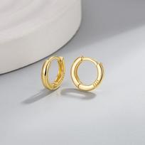 Minimalistiniai unisex 18K paauksuoti auskarų manžetai – Elegantiški ir aukštos kokybės mados papuošalai.