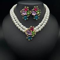 Luxurious Multi-layered Geometric Pearl Necklace Earrings with Diamonds, Colorful Crystal Necklace, Fashionable and Exaggerated Collared Chain įvairiaspalvis