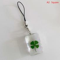 Green Lucky Keturių lapų dobilų raktų pakabukas Lucky Clover telefono dirželis, stiklinis pakabukas, raktų pakabukas, priedai Dovanos