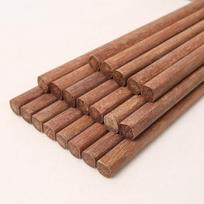 Alishan kietmedžio vištos sparnelių lazdelės - Be dažų, be vaško, 10 porų, raižyto dizaino šeimyninė pakuotė. 7.0 pairs