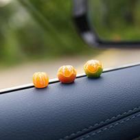 Mini Korgio Automobilio Papuošalas: Mielas dervinis šuniukas automobilio konsolės dekoravimui