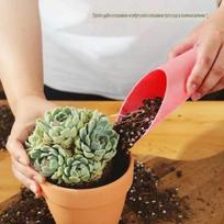 Gardening Soil Scoop Tool Durable Lightweight Planting Shovel for Transplanting and Soil Filling with Ergonomic Design and Comfortable Grip One Size rožinė