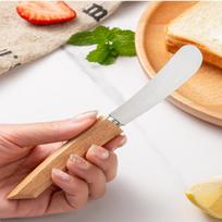 Sviesto tepimo peiliai Nerūdijančio plieno sumuštinių tepimo peiliai su medine rankena, Sviesto, kreminio sūrio, uogienės grandikliai 1PC