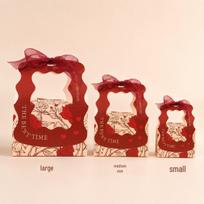 2026 Elegant Handheld Rose Pattern Candy Box - Pink Red Wedding Favors Small [9*6*5.5]