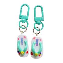 Small Flip Flop Keychain Stylish Bag Accessory for Keys and Bags Crafted with Resin Texture Fashionable Key Accessories 1 balta