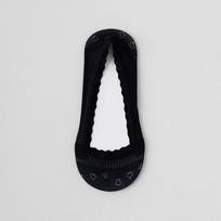 Šilkinės kojinės vaikams su negiliu atvartu, kurios nenuslysta. Nematomi, pralaidūs orui ir neslystantys maži bateliai su laivelio formos kojinėmis. 1 pair