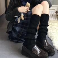 Žieminiai kojų šildytuvai Fluffy Goth Gyaru Y2k Priedai Gothic Lolita Trikotažo Kojinės Moteriškos Kojinės Šiltukai Ladi Kojinės Gothic Style Antblauzdžiai Length 40cm juoda