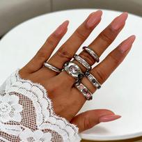 Madingas brangakmenių žiedų rinkinys su elegantiška metaline apdaila, Europos ir Amerikos stiliaus brown