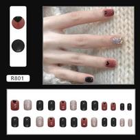 24 Pcs Short Flash Black Love White Gentle Temperament Sweet Early Autumn New Wear Nail Piece