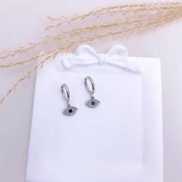 New Demon Eye Ear Cuff: Stylish Titanium Steel Earrings with Personality - Cool European & American Niche Design for Women sidabras