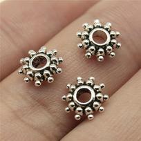20vnt 8x8x2mm antikvariniai sidabro spalvos tarpiniai karoliukai, tinkantys apyrankėms.