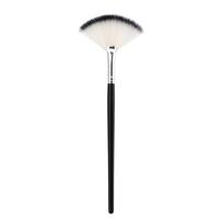 Single Scalloped Highlighter Makeup Brush Pudros šepetėlis Essence Brush juoda