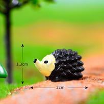 Medžiagos samanų mikrolankštai dekoratyviniams elementams, tokiems kaip motina ežė ir mažasis ežiukas figūrėlės Little hedgehog