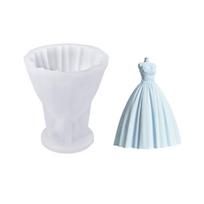 Subtilus 3D vestuvinės suknelės formos žvakės silikoninė forma. Puikiai tinka elegantiškoms žvakėms ir personalizuotoms dovanoms kurti 2