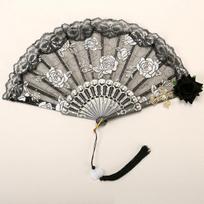 Elegantiškas juodas nėrinių sulankstomas vėduoklis su rožių detalėmis, madingas aksesuaras vestuvėms, vakarėliams ir baliams – idealus dovanų variantas moterims