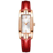 Fashionable Ladies Watch With Small Green Dial Quartz Movement And Stainless Steel Strap Ideal For Casual Style Characters) balta