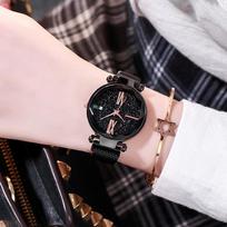 Fashionable Lazy Women's Watch With Magnetic Strap And Starry Sky Design juoda
