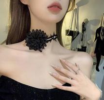 Punk Chokers Necklaces for Women Thorny Rose Neckband Collar Big Flower Pendant Summer Choker Club Party Sexy juoda