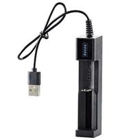 Universalus USB išmanusis vieno lizdo įkroviklis 18650 16650 21700 26650 ličio įkroviklis žibintuvėlio žaislas 3,7 V–4,2 V apšvietimo maitinimo blokas juoda