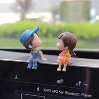 „Mieli besibučiuojančių porų lėlių automobilių papuošalai – elektromobilių dekoras“ couple one pair mėlyna/rožinė
