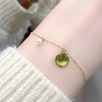Elegant Peridot & Pearl Necklace Set for Women - Versatile Pendant & Clavicle Chain with Bracelet gray