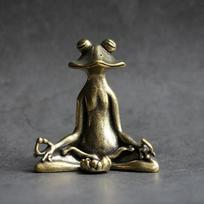 Vintažinis žalvarinis meditacijos zen budizmo varlės statulėlės ornamentas varinė gyvūno skulptūra namų stalo dekoracija arbatos augintinis dovana