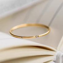 18K Gold Diamond-Studded Ultra-Thin Titanium Ring for Women: Simple, Fashionable, and Durable Design. Size 10