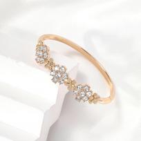 Elegant Flower Inlaid Diamond Women's Bracelet - Light Luxury European & American Style white